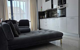 Apartament 3 camere Giroc bloc cu lift si piscina - Poză 2
