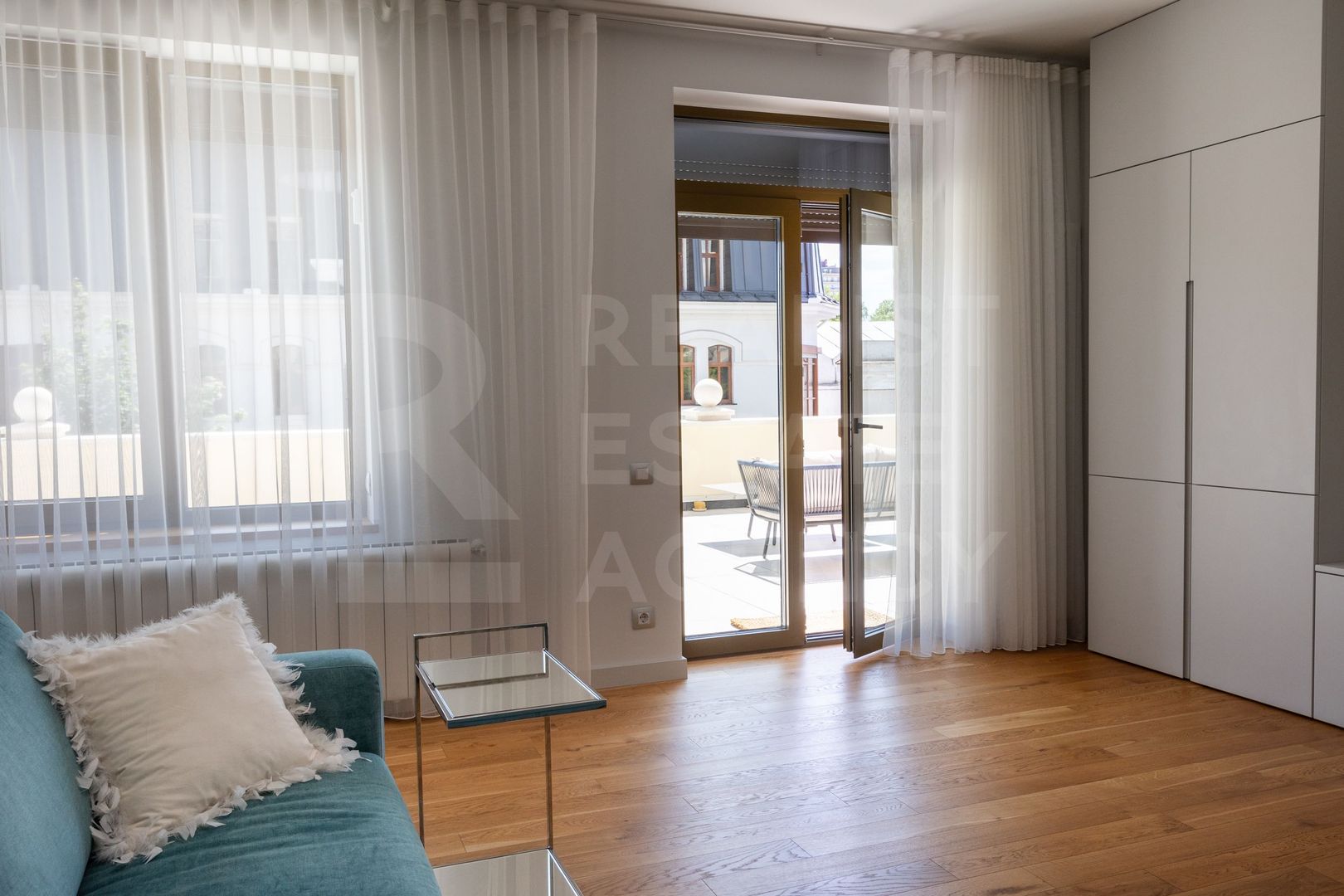 Vânzare, apartament cu 3 odăi și terasă, în Centrul Diplomatic, Perla - Poză 17