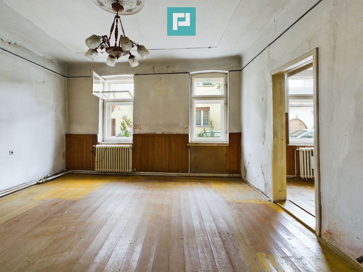 Apartament cu 3 camere ultracentral - Poză 2