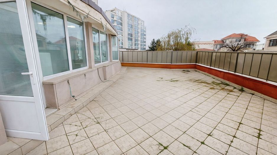 CAPITOL - B-dul. Mamaia - Apartament cu 4 camere si terasa de 80 mp. - Poză 12