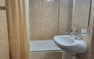 2 decomandate ultracentral, etaj 2, centrala - 450 Euro - Poză 8