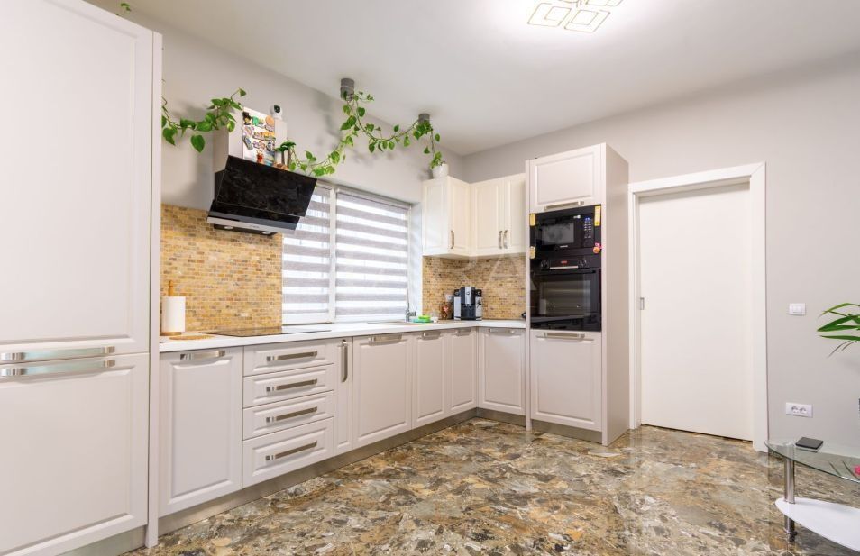 Duplex modern în Florești, cu 4 camere, curte proprie și parcare. - Poză 2