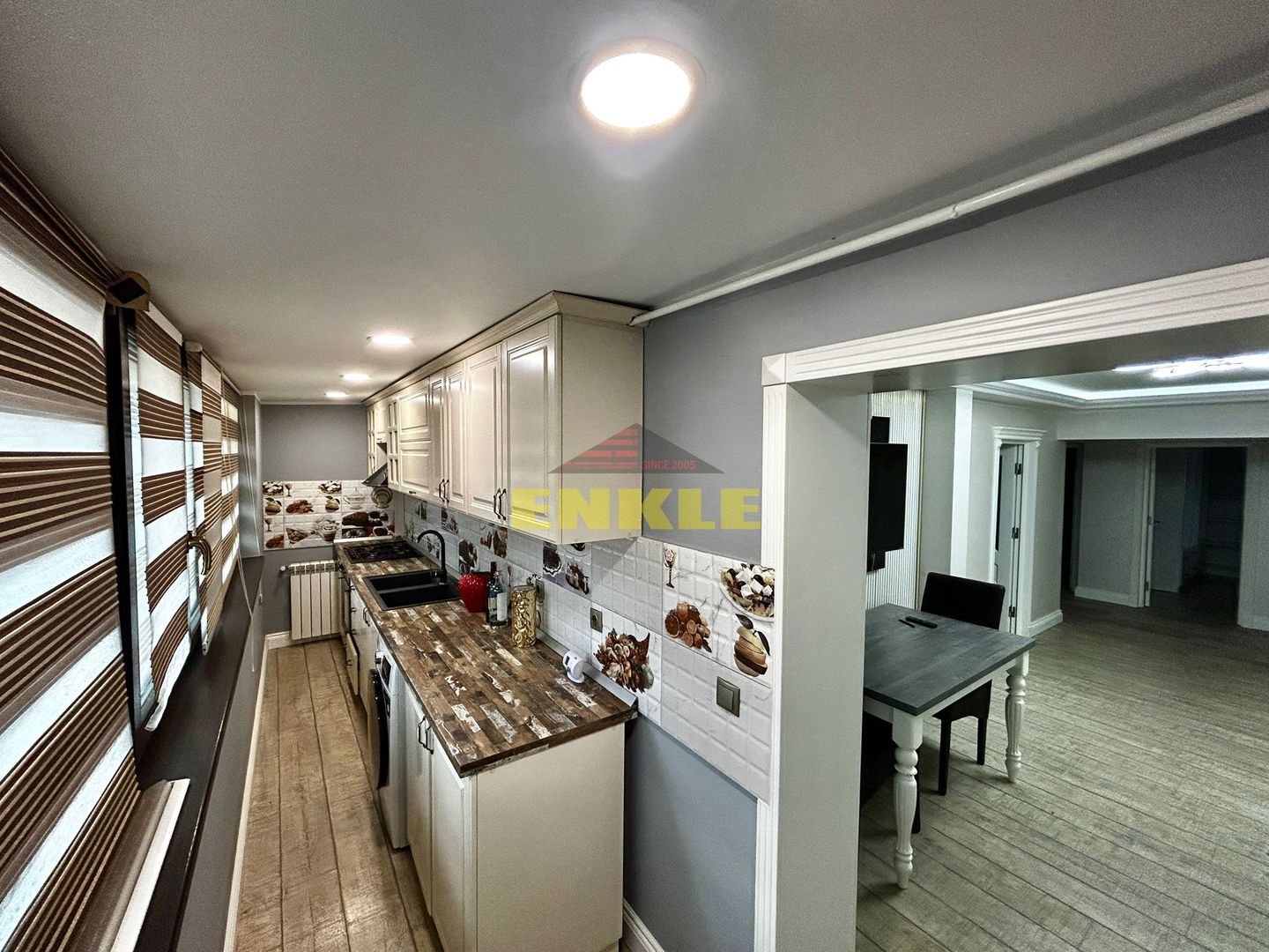 De vanzare apartament cu 3 camere, zona Piata Mare. - Poză 10