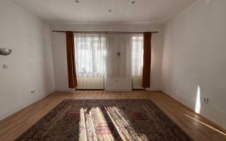 Apartament in vila, pe strada Emil Racovita! - Poză 1