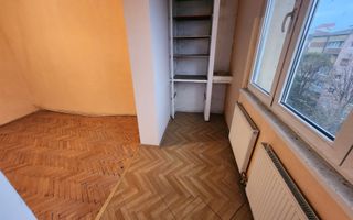 De vanzare apartament 3 camere, Cetate - Poză 5