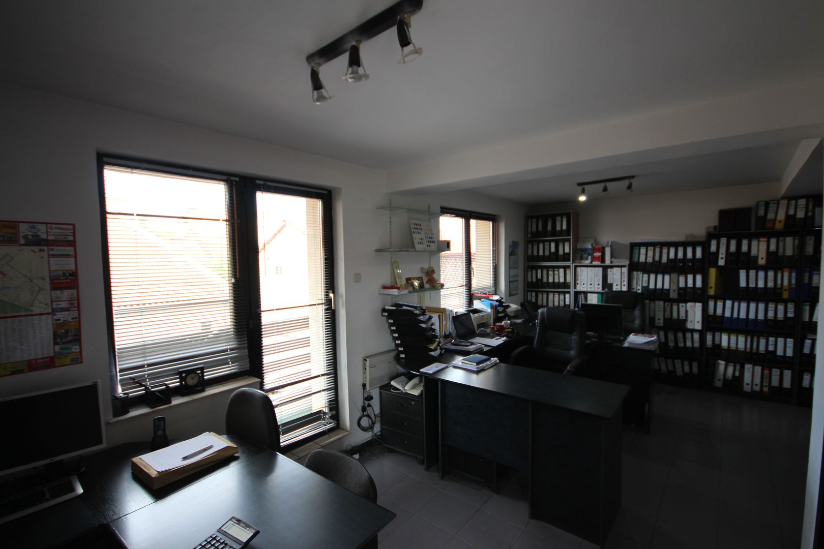 Imobil cu destinatie mixta - Poză 3