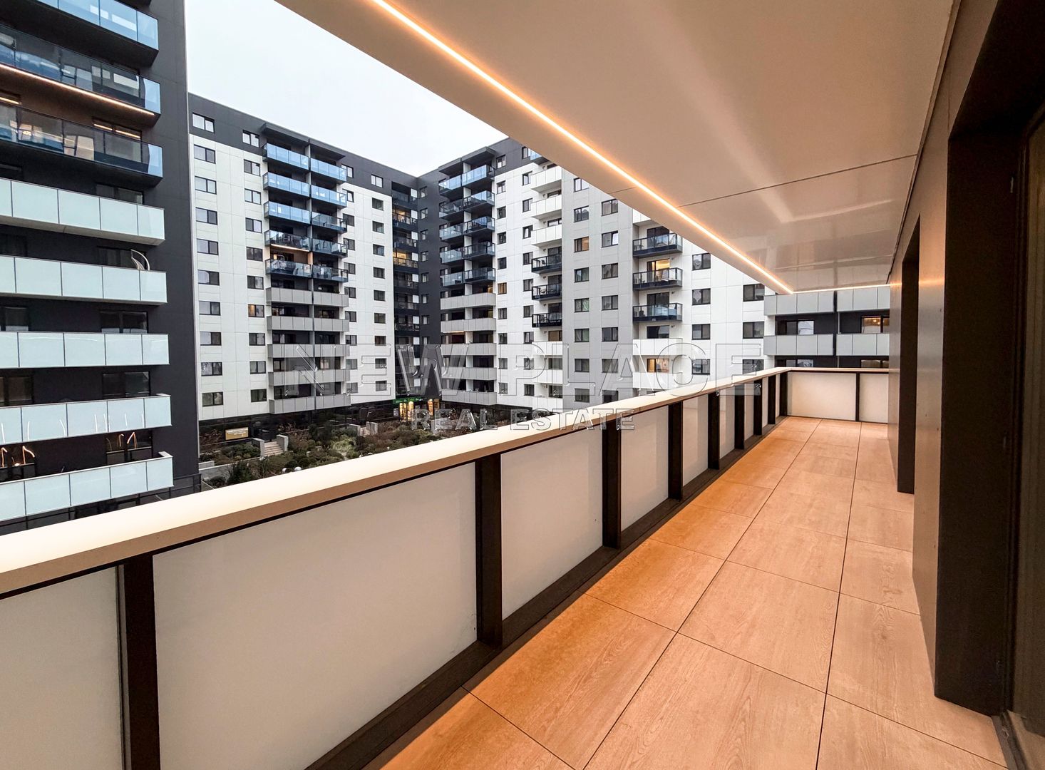 [VIDEO] CORTINA NORTH | Bucatarie inchisa | 1,100 Eur+TVA|Terasa 30 mp - Poză 20