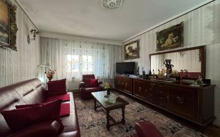 Apartament 3 camere decomandate | 2 bai | 69 mp | Cetate - Piata - Poză 1