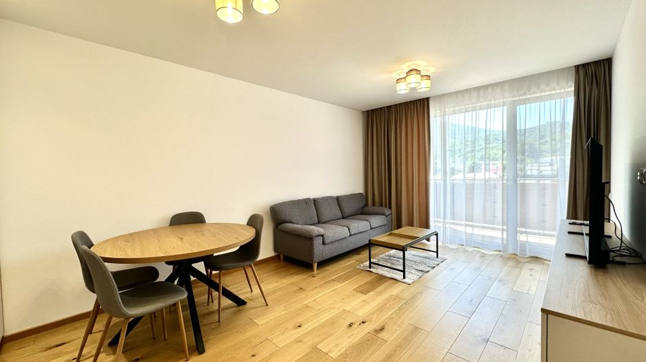 Apartament cu 3 camere decomandat de inchiriat, Urban Plaza - Poză 1