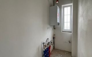 Duplex desparțit - 5 camere și 3 băi- Moșnița Nouă - Poză 16