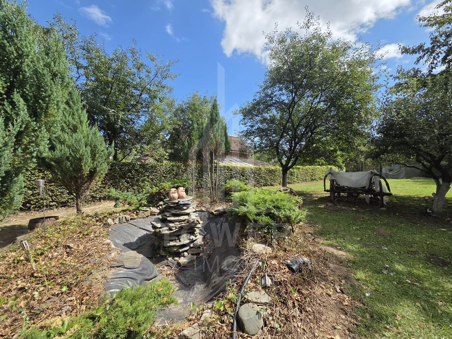 Teren deosebit cu cabană din lemn, Tocile – locație liniștită - Poză 6