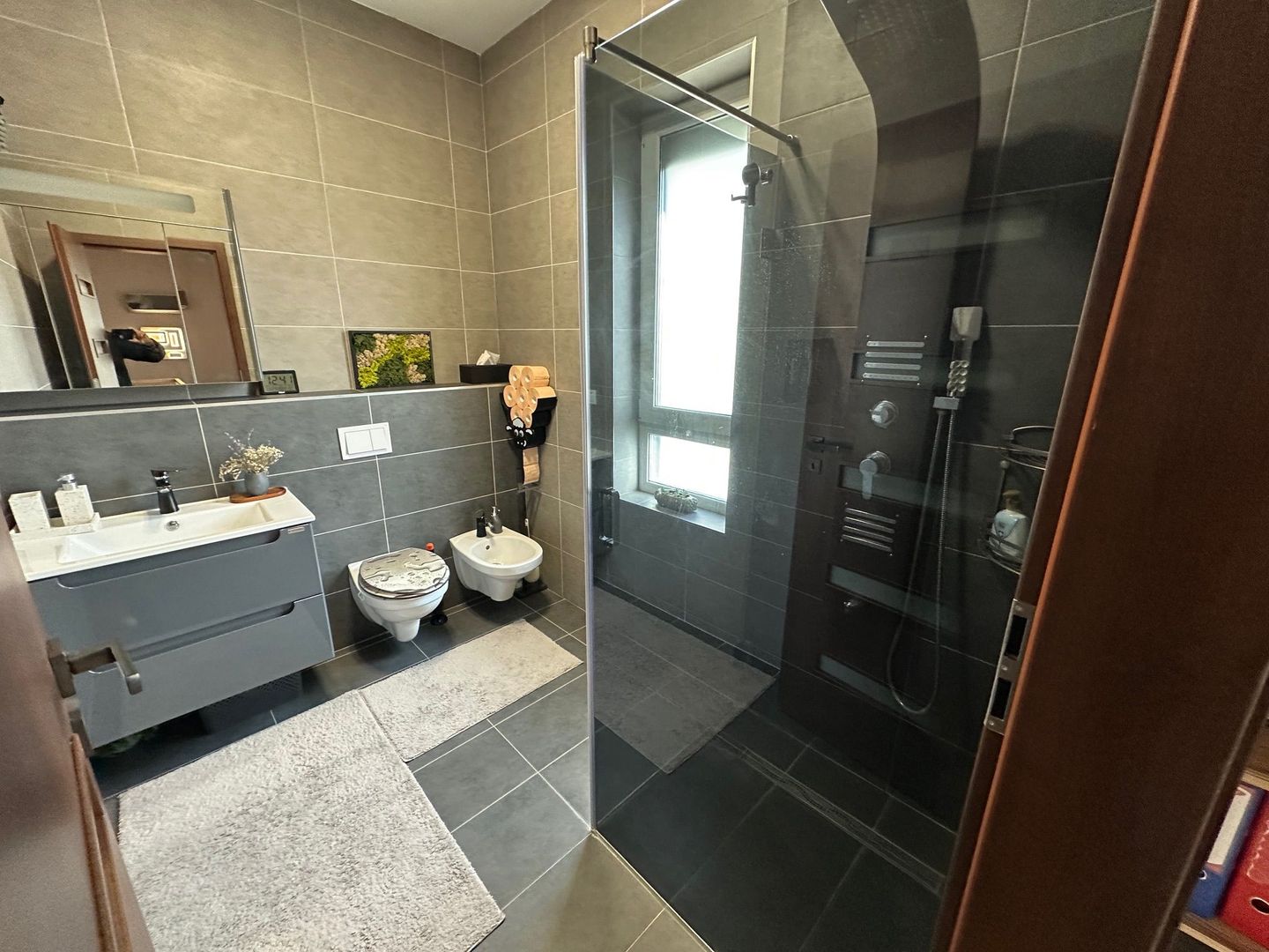 Duplex despărțit prin carpot - Poză 23