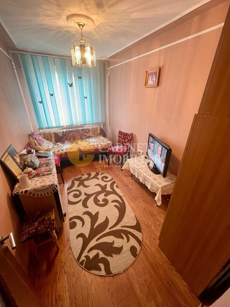 Apartament cu 3 camere decomandat - Podu Ros - Palas - Poză 3