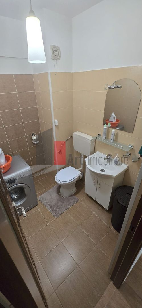 Vânzare apartament decomandat 3 camere cu 2 băi și centrală Metalurgiei - Monaco - Poză 2