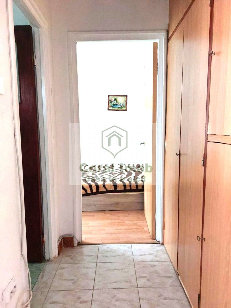 închiriez apartament 2 camere - Poză 6