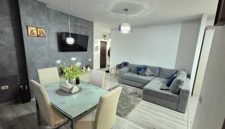 Apartament 3 Camere, Gata de Mutare, cu Parcare Privată