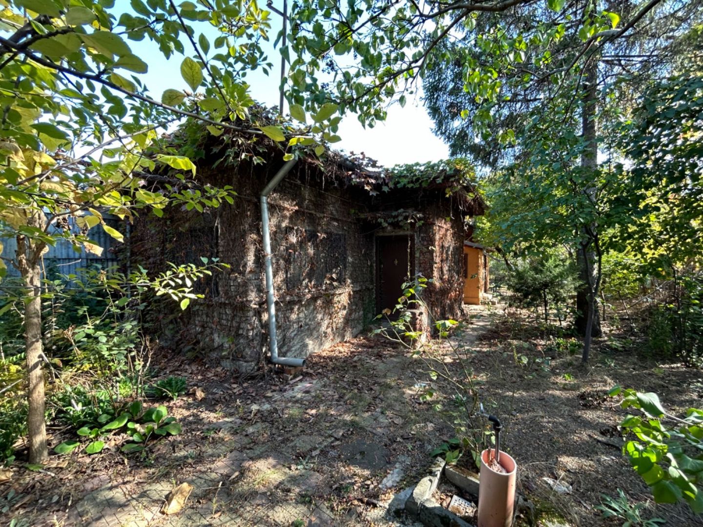 Teren 480 cu casa de 3 camere demolabila ( sau renovabila) sector 1 - Poză 6