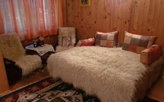 Casa de vacanta -Piatra Fantanele+900 mp. teren - Poză 6