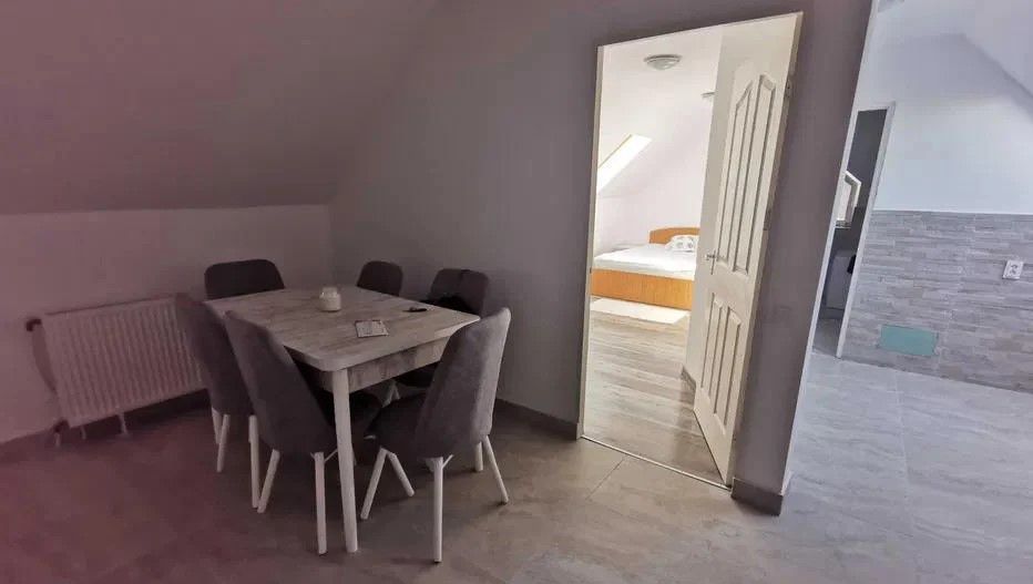 Apartament cu doua camere de vanzare - Poză 2