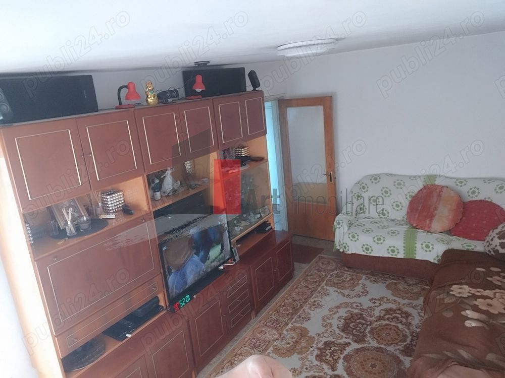 Vânzare apartament decomandat 3 camere 2 băi Olteniței - Poză 1