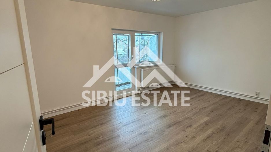 Locație excelentă! Apartament 3 camere renovat, etaj 1, Sibiu - Poză 28