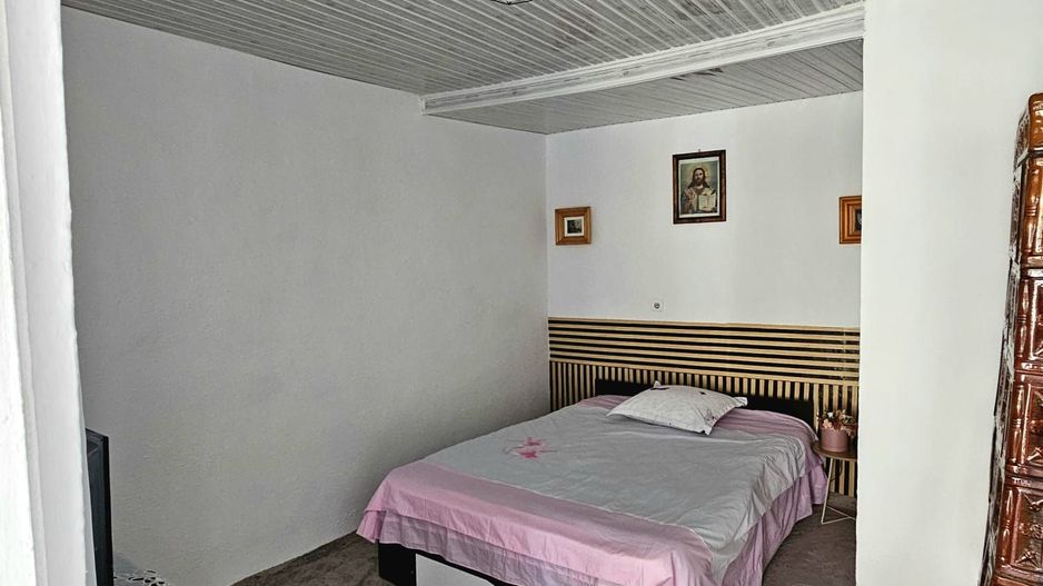 Casă tradițională cu anexe și teren 1.100 mp – VASLUI - MUNTENII DE JOS; - Poză 4