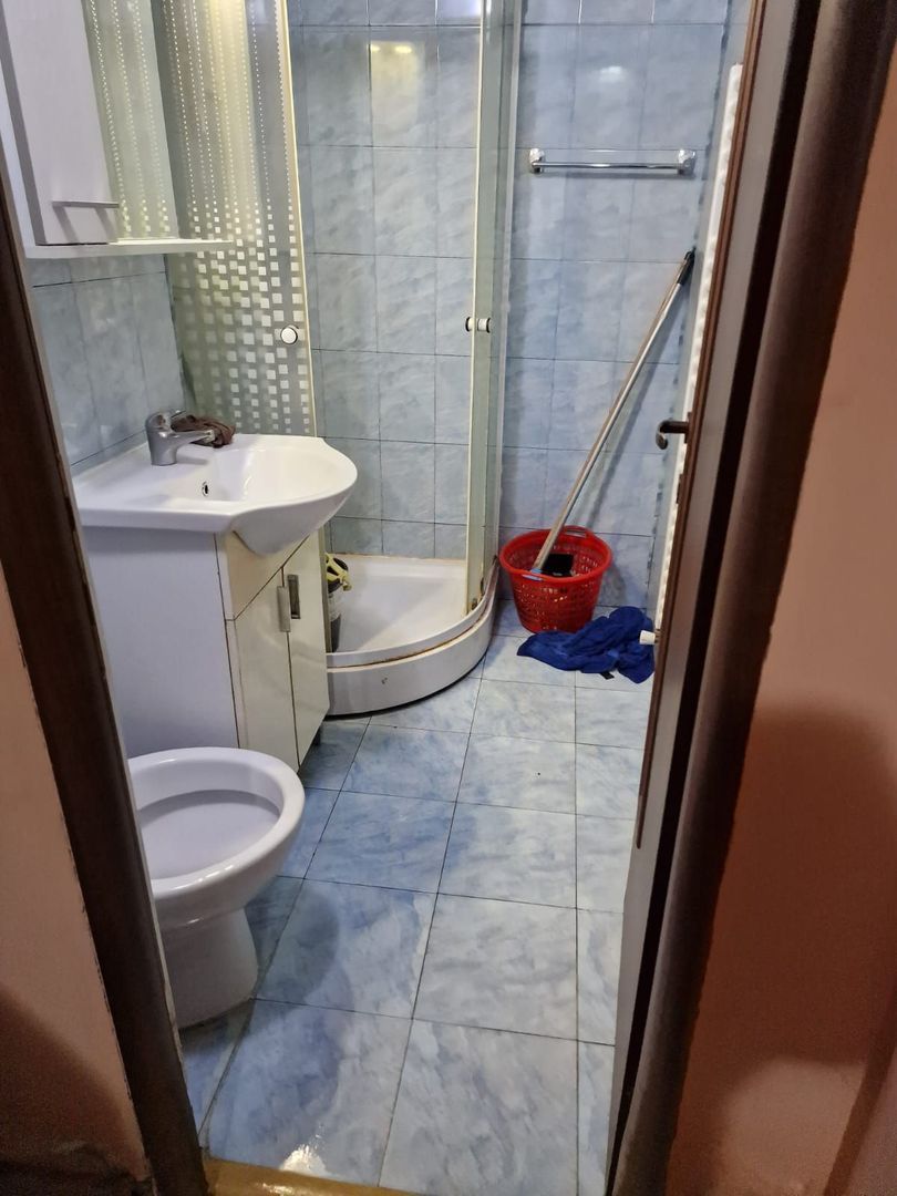 Vanzare apartament 2 camere, parter, central - Poză 4