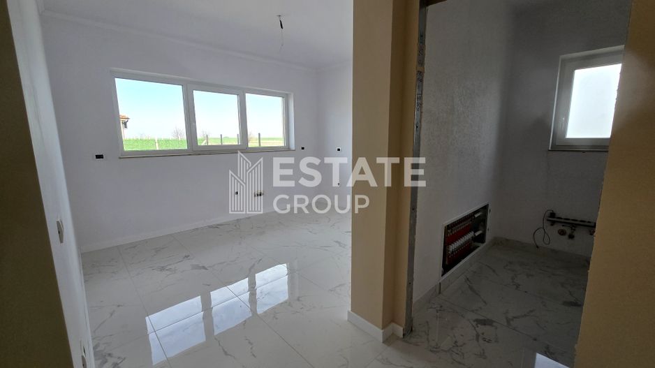 Duplex pe parter cu 4 camere in  Cornesti - Poză 2