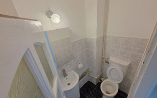 Trei camere doua bai 1Mai etaj 1 -centrala termica -75mp - Poză 6