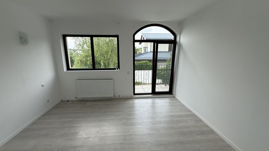 Vila 4 camere cu arhitectura deosebita langa pădure in Corbeanca ! - Poză 11