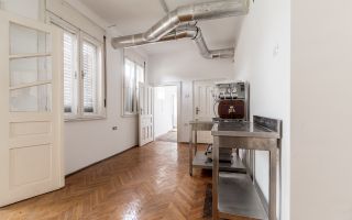 Casa cu potential multiplu cu teren generos pe strada Dunarii - Poză 12