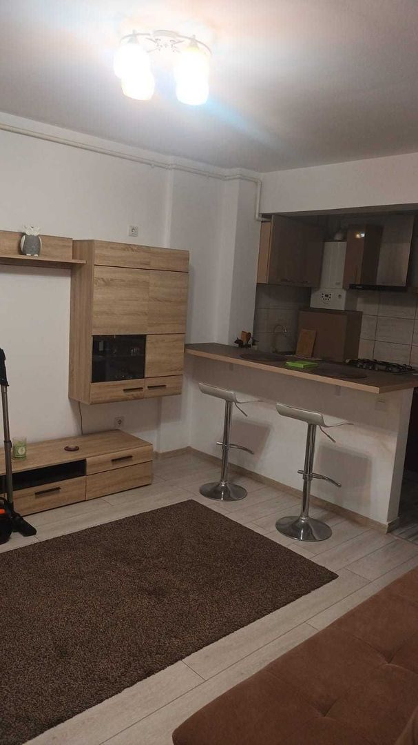 Proprietar inchiriez apartament 2 camere - Poză 2