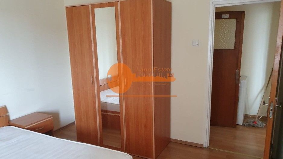 2 camere la 600m de Metrou Titan - Poză 3