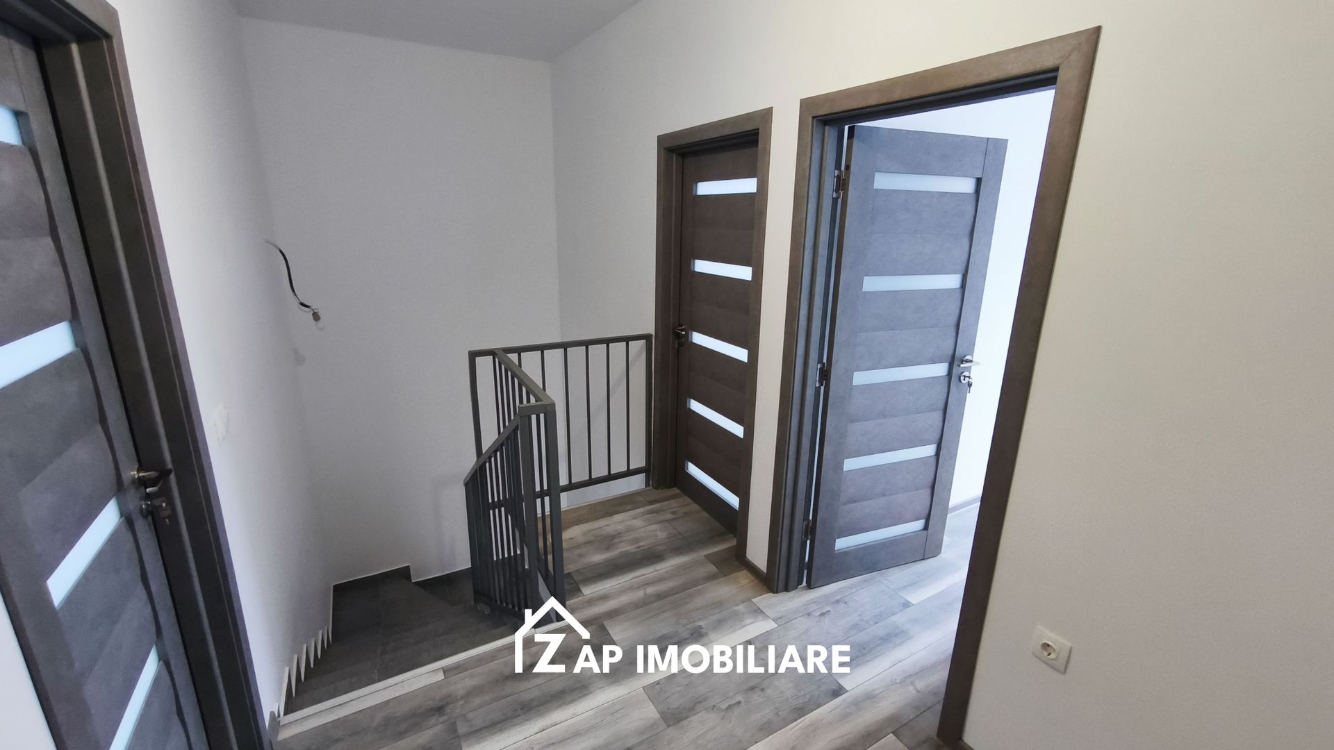 Casa la cheie 4 camere -  Sângeorgiu de Mures - Poză 14