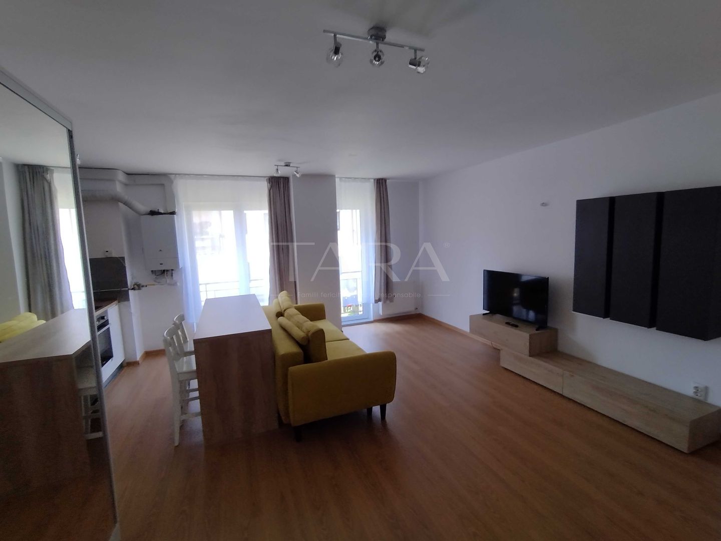 Apartament Complet Mobilat și Utilat, Terasă. - Poză 3