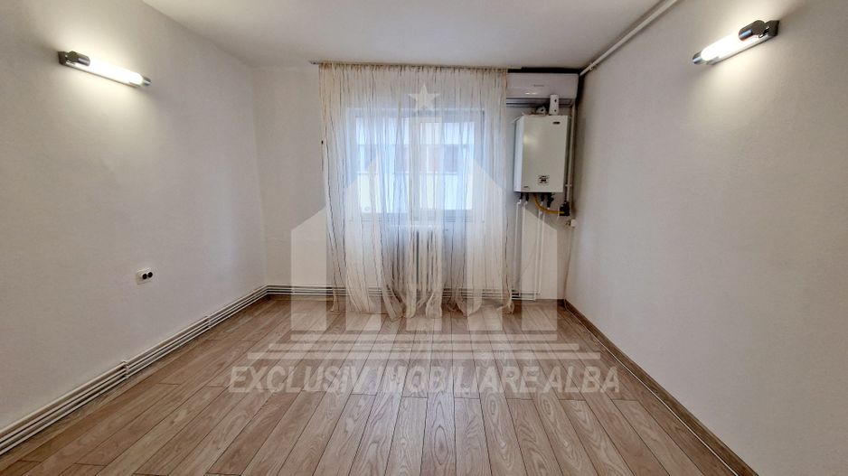 Garsoniera de vanzare, zona buna Ampoi, finisata - Poză 1