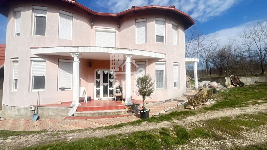 Casă cu 2 locuințe, teren intravilan 7062 mp Cetariu, Bihor - Poză 5