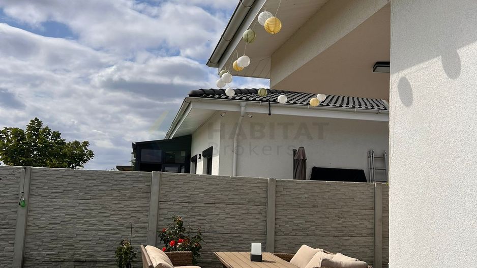 Casă individuală cu 4 camere în cartierul Aerocity, Tunari - Poză 1