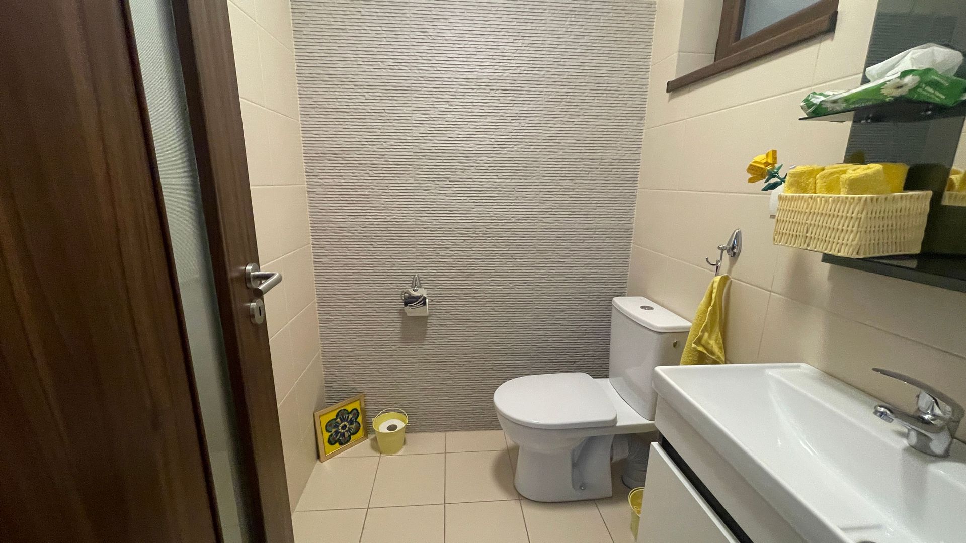Casa spatioasa de inchiriat -ideala pentru o familie - Poză 12