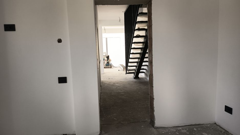 Vila impozanta, aspect deosebit, configuratie tip duplex, view, Brasov - Poză 13