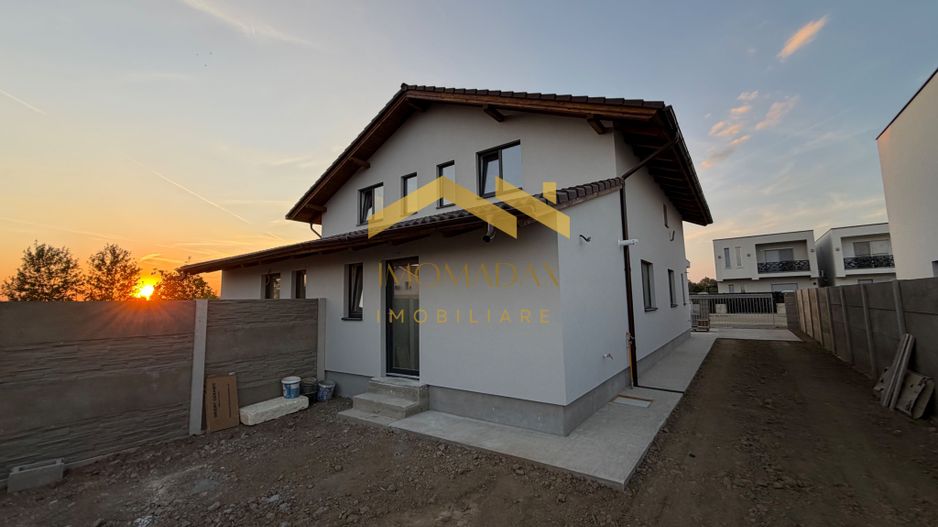 Bucovăț -Duplex-4 Camere - Poză 3