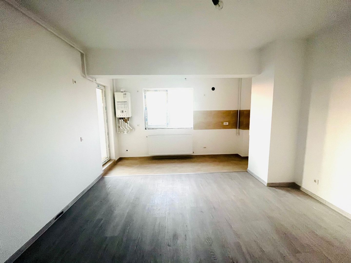 APARTAMENT DECOMANDAT BLOC NOU 2021 SU 45MP - Poză 2