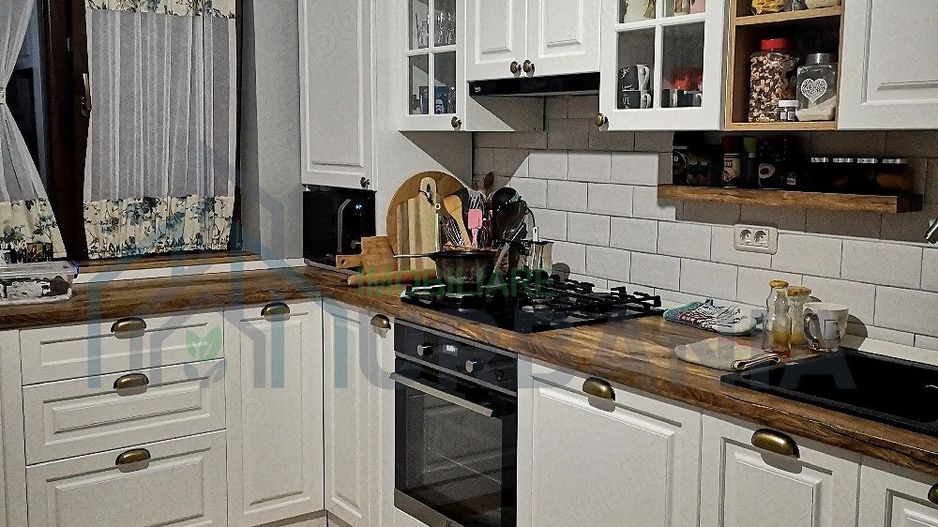 Casă duplex în complex nou cu bariere, Valea Adâncă, la 4,8 km de Palas - Poză 2