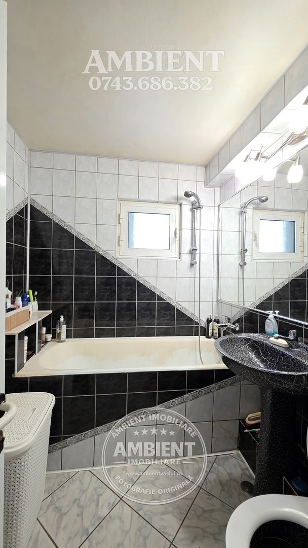 Apartament cu 3 camere, mobilat și utilat, etaj 3, VASLUI zona CARTIER; - Poză 10