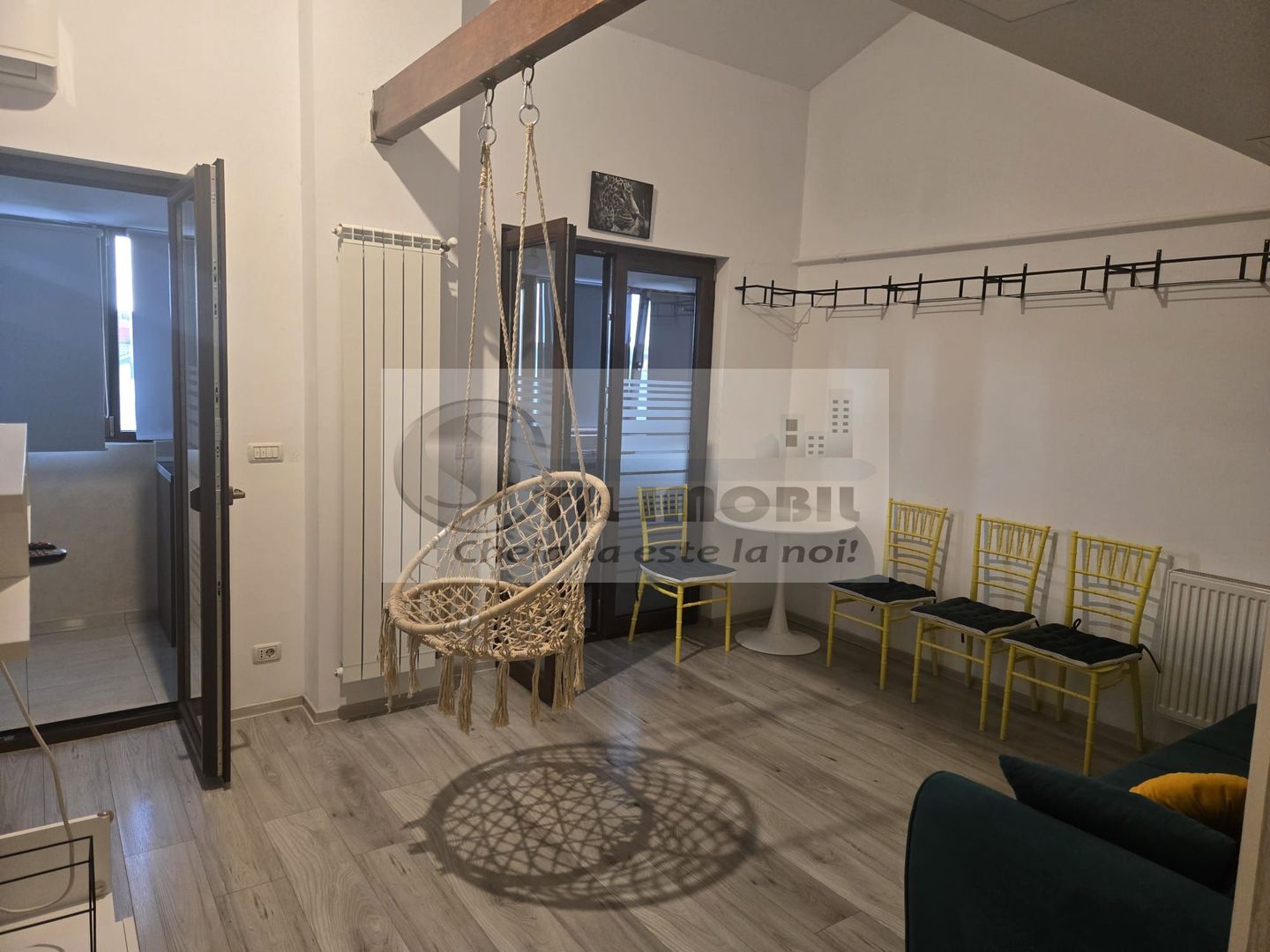 Apartament 3 camere 2 nivele loc de parcare inclus 99000 euro CUG - Poză 2