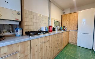 Apartament renovat, etaj intermediar, zona Bucegi - Poză 9