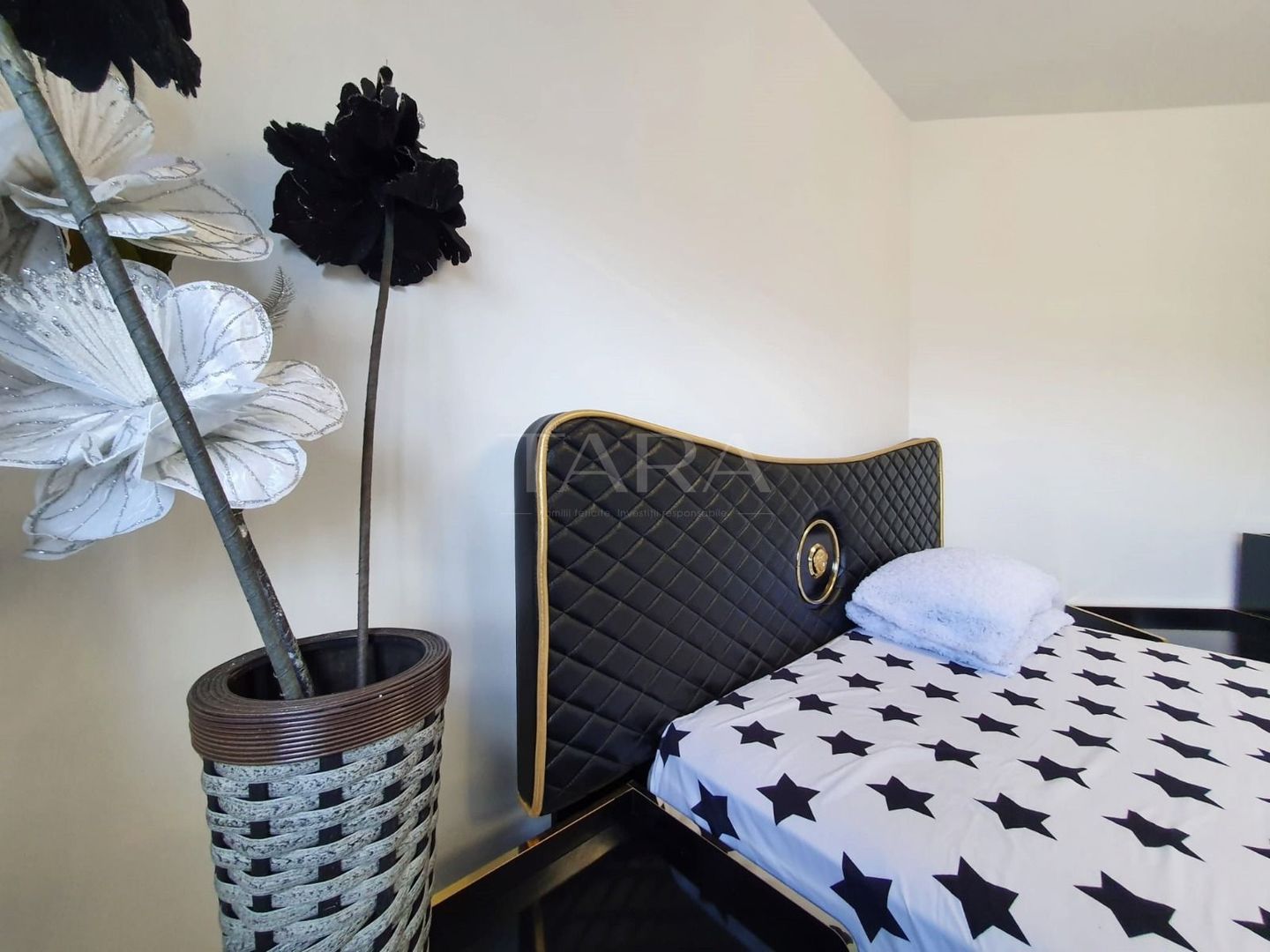 Apartament cu 3 camere complet mobilat, parcare inclusă. Zona BMW. - Poză 11