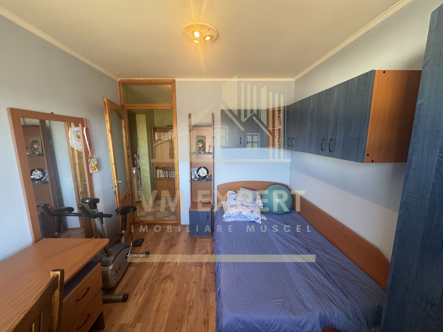 APARTAMENT 3 CAMERE ETAJ 4 GRUI CAMPULUNG - Poză 3