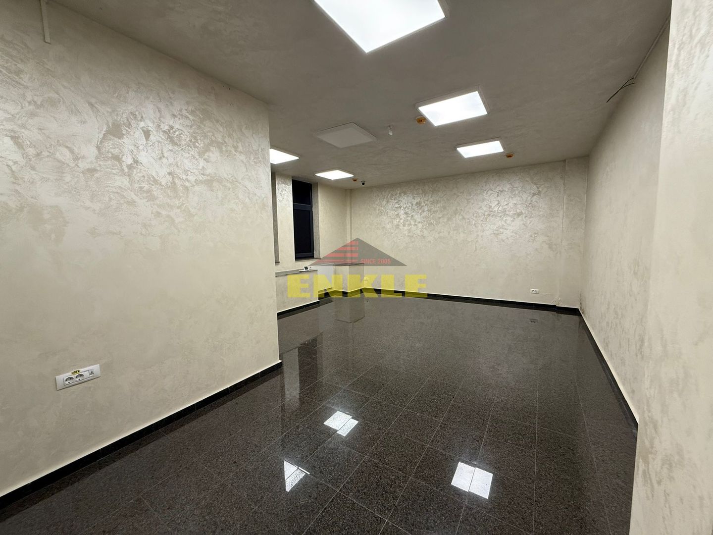 Se oferă spre închiriere spațiu comercial – zonă pietonală - Poză 3