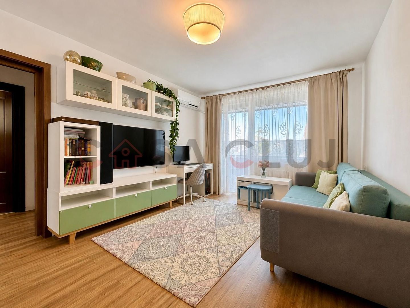 3 camere la cheie, Grigorescu - Poză 2